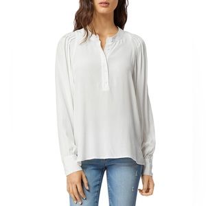 HABITUAL Amara Pintucked Peasant Blouse 💚